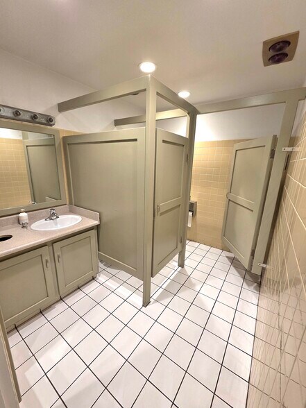 More Photos Of 10509 San Diego Mission Rd, San Diego Office For Lease