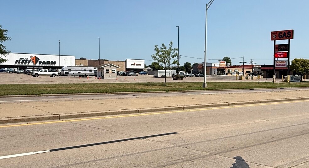 More Photos Of 5541 US Highway 10 E, Stevens Point Medical For Lease