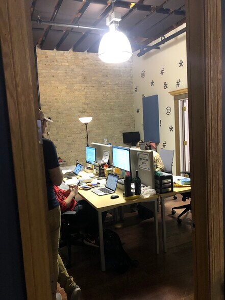 More Photos Of 160 N Franklin St, Chicago Office For Lease