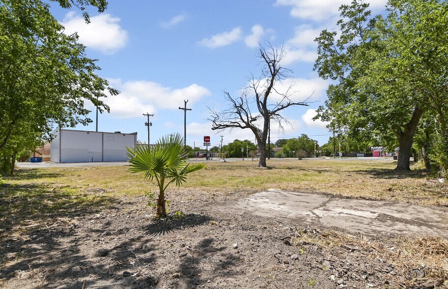 More Photos Of 1707 Culebra Road, San Antonio Land For Lease