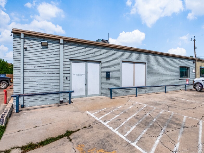 Primary Photo Of 1202 N Flores St, San Antonio Loft Creative Space For Sale