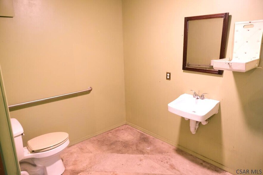More Photos Of 329 Matthews St, Johnstown General Retail For Sale