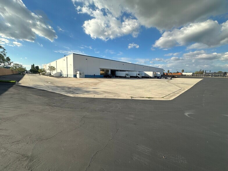 More Photos Of 15500 Phoebe Ave, La Mirada Warehouse For Lease