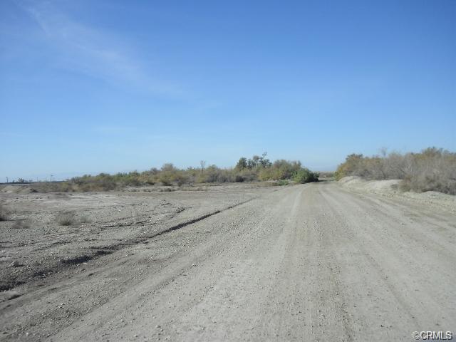 More Photos Of 0 Honey Wagon Rd, Niland Land For Sale