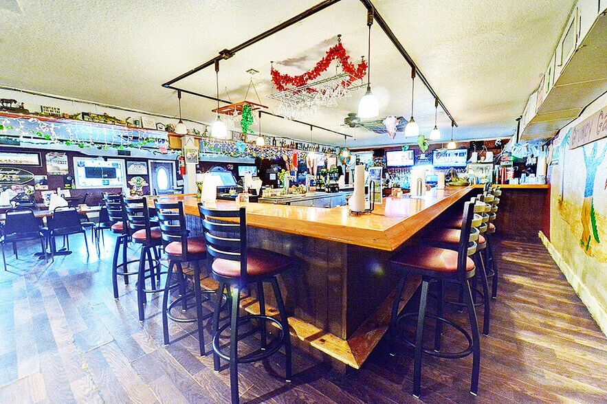 More Photos Of 4828 S Suncoast Blvd, Homosassa Restaurant For Sale
