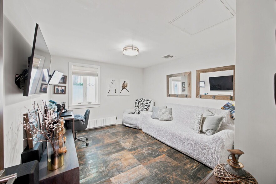 More Photos Of 332 Manhattan Ave, Brooklyn Apartments For Sale