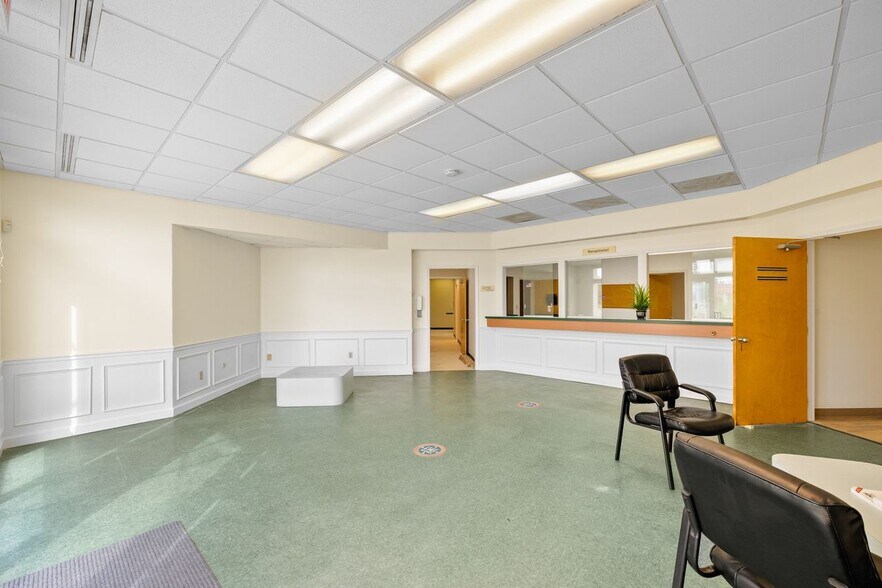 More Photos Of 748 N Us-29, Cantonment Medical For Lease