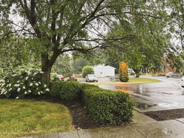 More Photos Of 2439 Old Philadelphia Pike, Lancaster Hotel For Sale