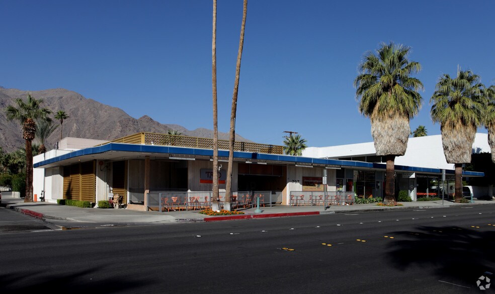 Primary Photo Of 707-745 N Palm Canyon Dr, Palm Springs Restaurant For Lease