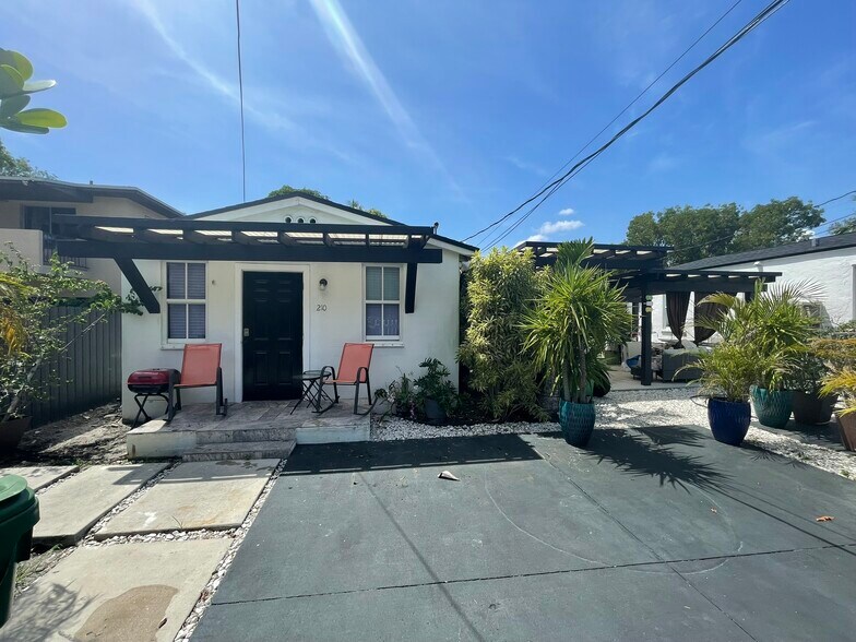 More Photos Of 210 NE 110th St, Miami Multifamily For Sale