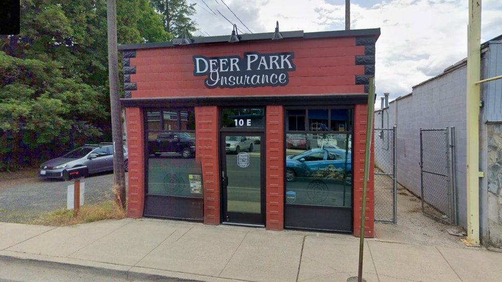 Primary Photo Of 10 E Crawford St, Deer Park Storefront Retail Office For Sale
