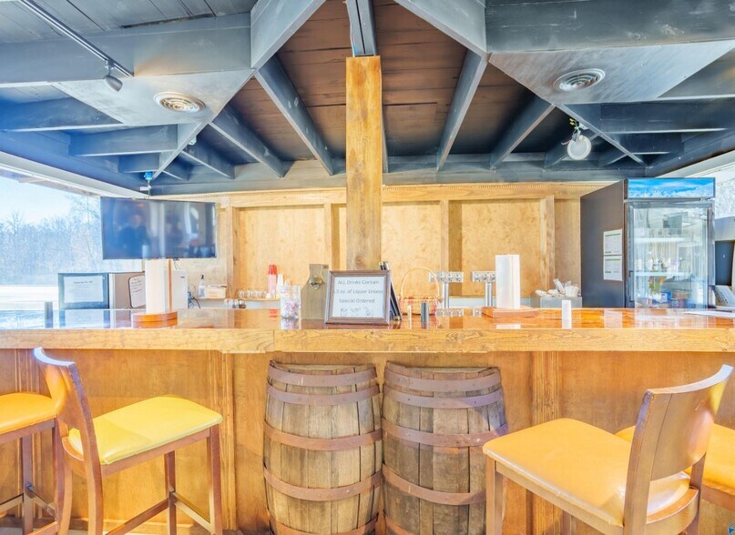 More Photos Of 19521 Highway 72, Rogersville Restaurant For Sale