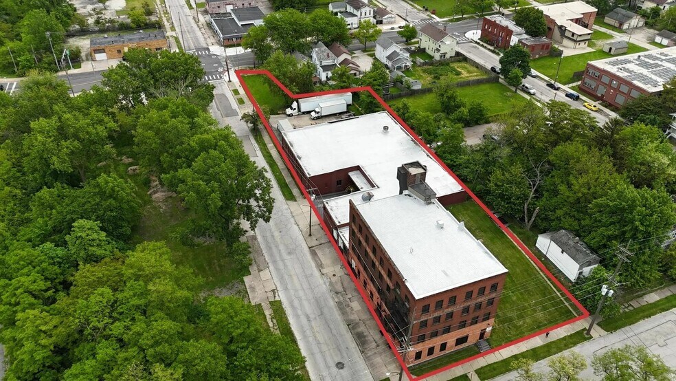 Primary Photo Of 922 Locust St, Toledo Warehouse For Sale