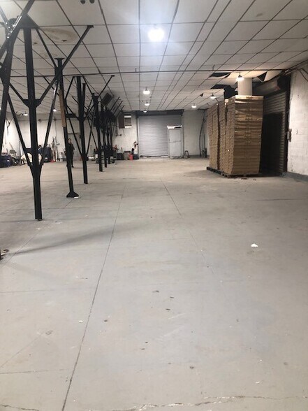 More Photos Of 6104 Strickland Ave, Brooklyn Warehouse For Lease