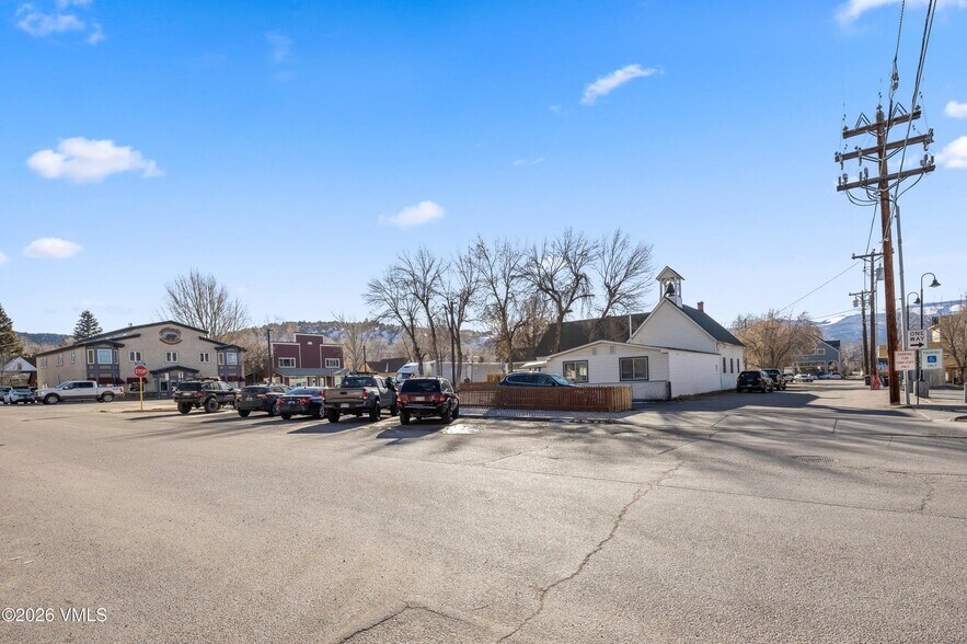 More Photos Of 215 Capitol Street, Eagle Land For Sale