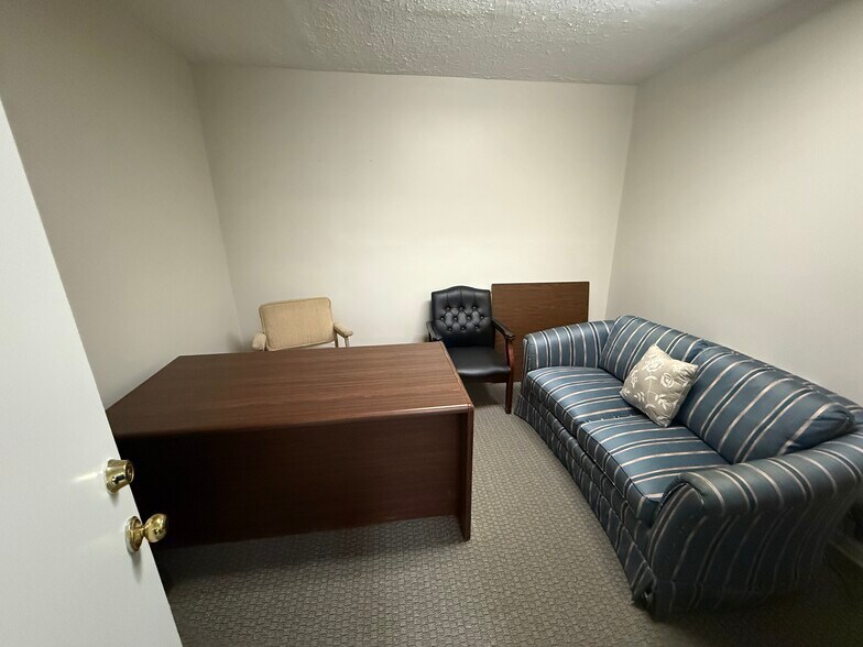 More Photos Of 4947 William Arnold Rd, Memphis Freestanding For Sale