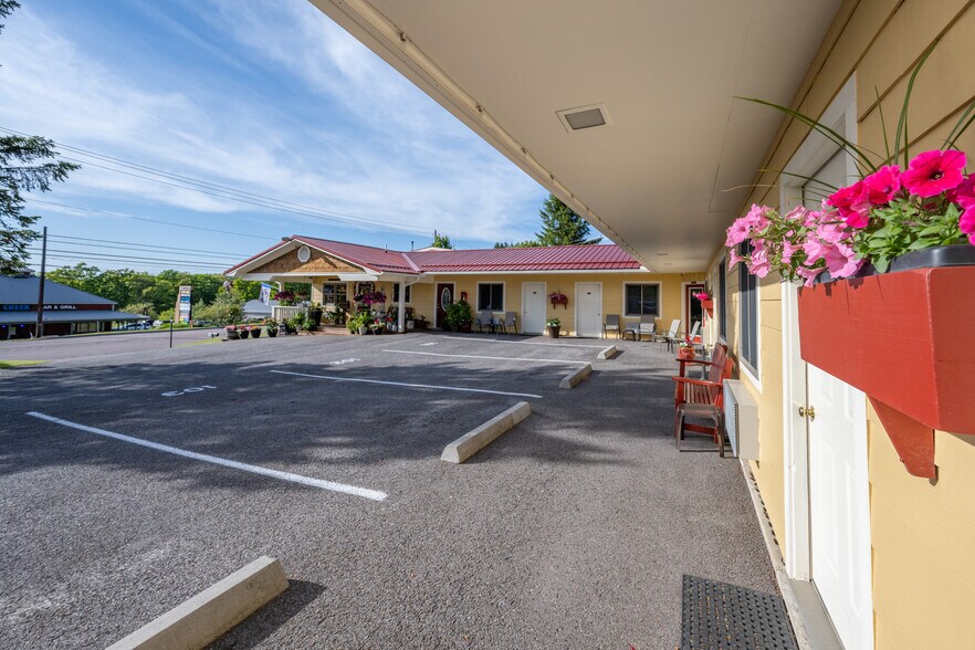 More Photos Of 17848 Garrett Hwy, Oakland Apartments For Sale
