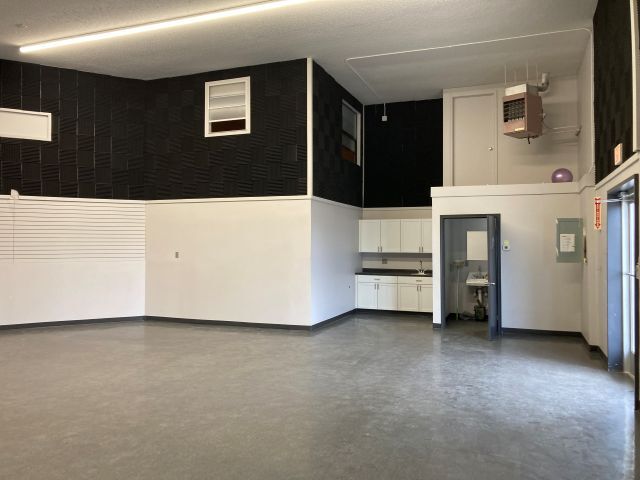 More Photos Of 274 N US Highway 31 S, Traverse City Auto Repair For Sale