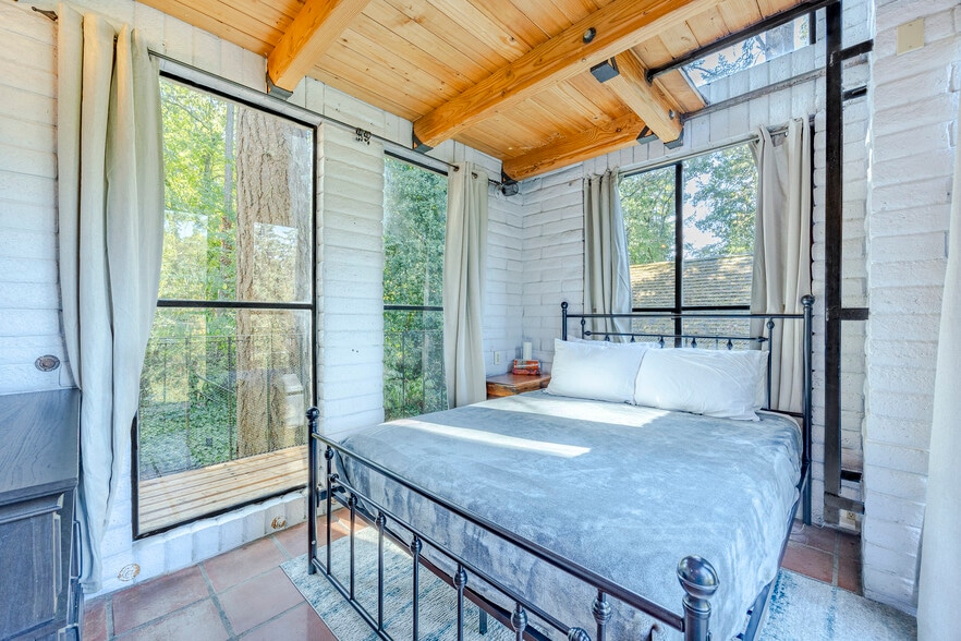 More Photos Of 1820 E 28th Ave, Eugene Multifamily For Sale