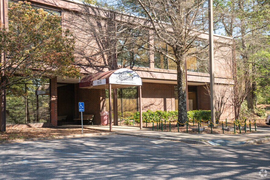 More Photos Of 924 Montclair Rd, Birmingham Medical For Sale