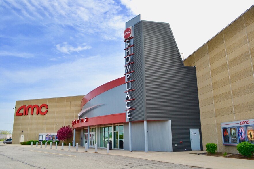 Primary Photo Of 713 N Theatre Dr, Marion General Retail For Sale