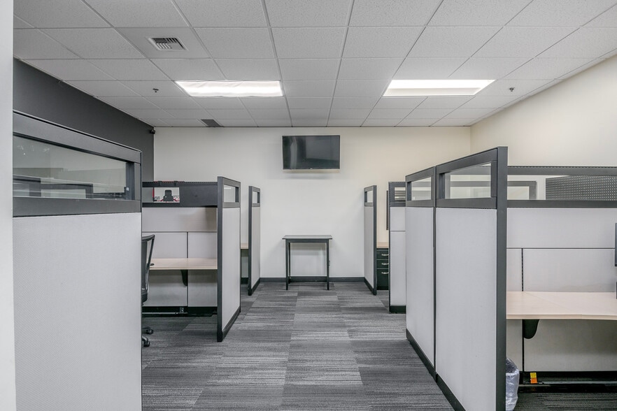 More Photos Of 33434 8th Ave S, Federal Way Office For Lease