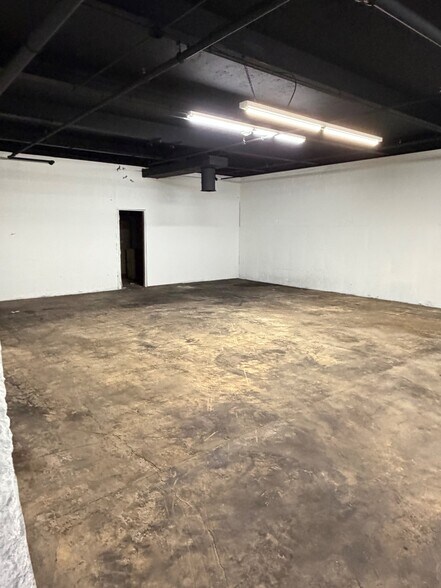 More Photos Of 297 Babcock St, Buffalo Warehouse For Lease