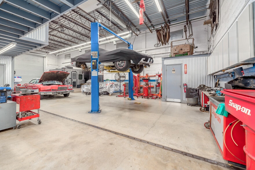 More Photos Of 101 SW Ocean Blvd, Stuart Warehouse For Sale