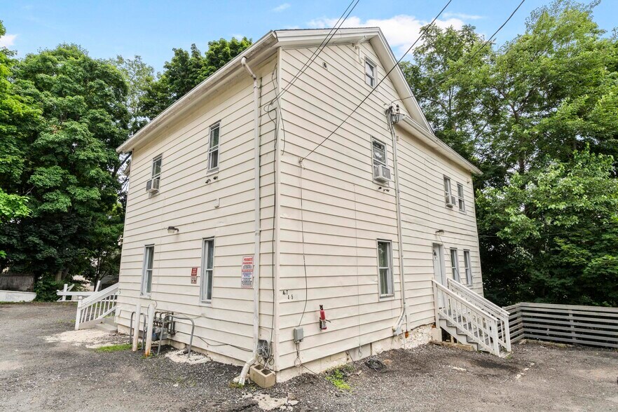 More Photos Of 96 Hill St, Waterbury Apartments For Sale