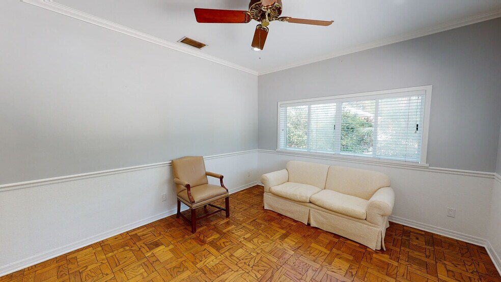 More Photos Of 2127 10th Ave, Vero Beach Office Residential For Sale