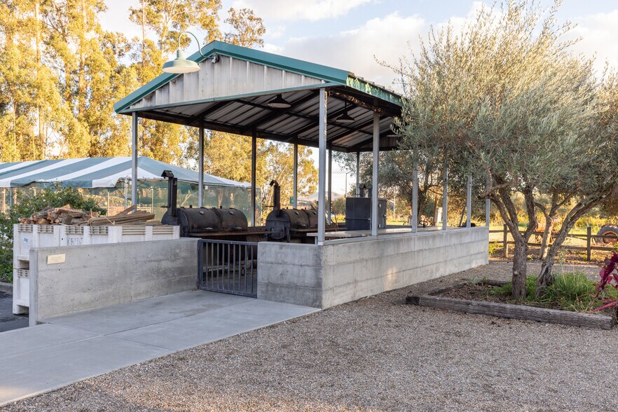 More Photos Of 3106 Golden Gate Dr, Napa Flex For Sale