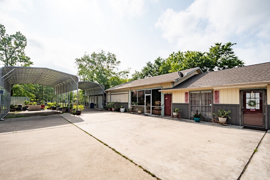 More Photos Of 21014 FM 2100 Rd, Crosby Freestanding For Sale