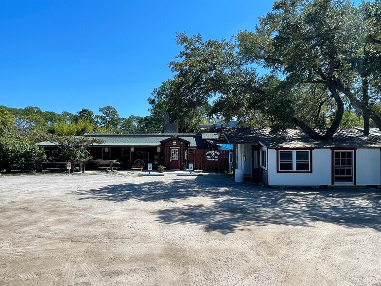 More Photos Of 2111 Sea Island Pky, Saint Helena Island General Retail For Sale