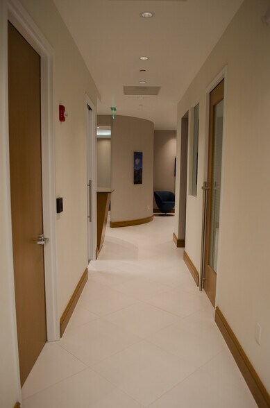 More Photos Of 2875 S Ocean Blvd, Palm Beach Office For Lease