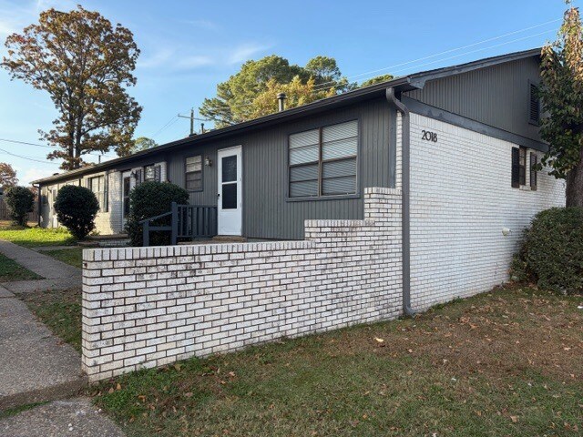 More Photos Of 2018 Sanford Dr, Little Rock Apartments For Sale