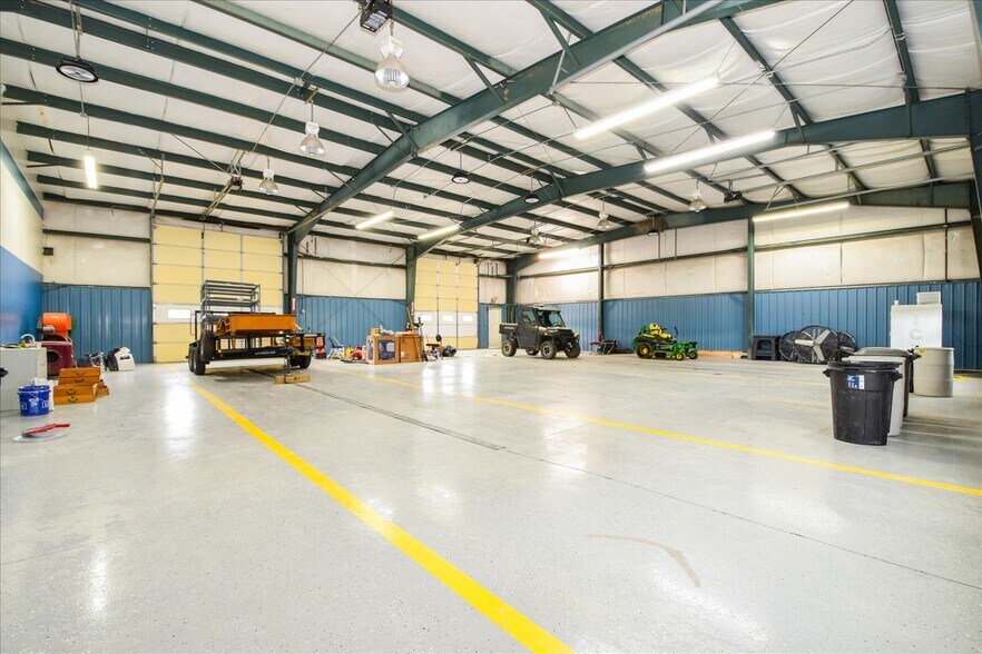 More Photos Of 1062 Mountain View Church Rd, Blue Ridge Flex For Lease