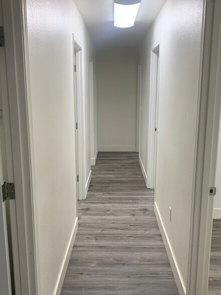 More Photos Of 211 E 11th St, Vancouver Office For Lease