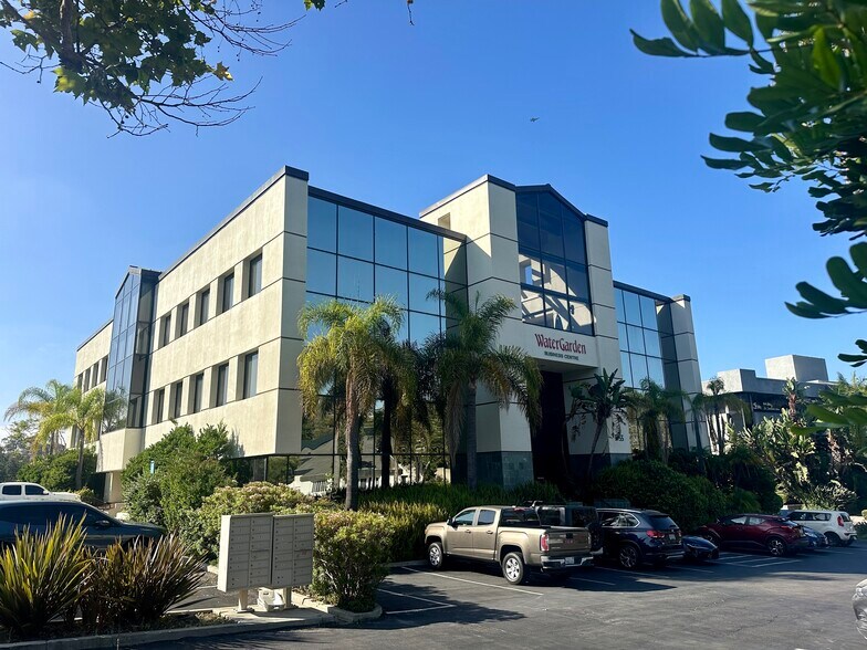 More Photos Of 5755 Oberlin Dr, San Diego Medical For Lease