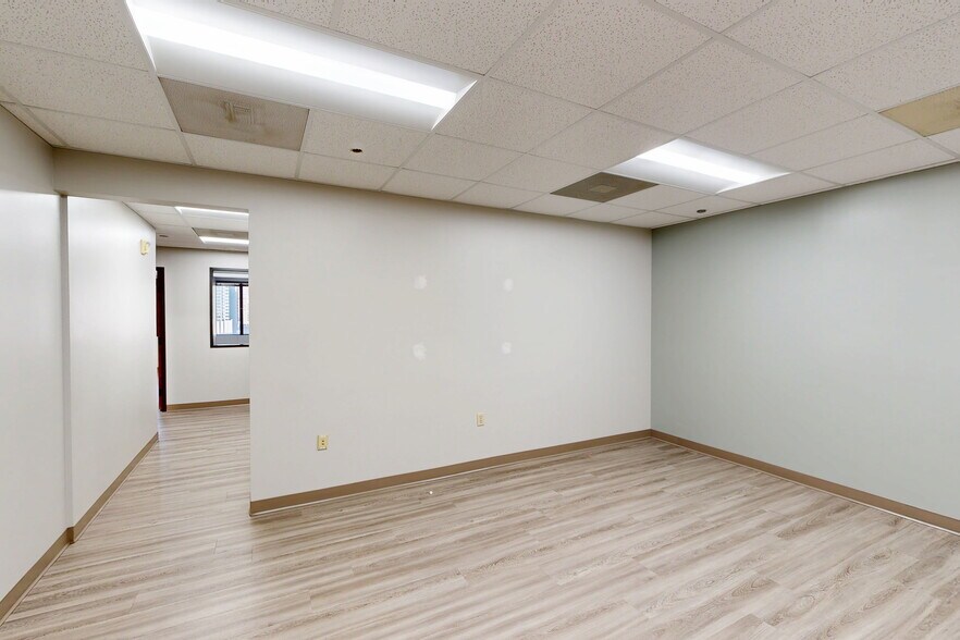 More Photos Of 1315 St Joseph Pky, Houston Medical For Sale