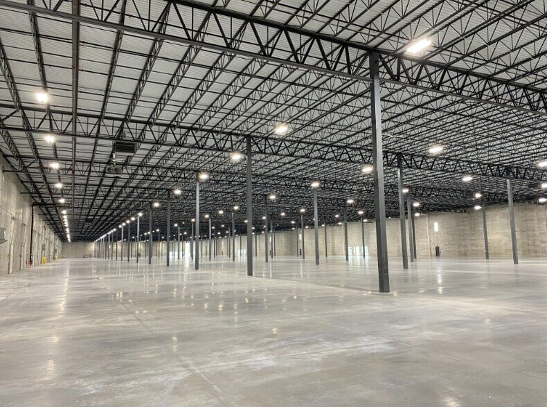 More Photos Of 3653 E. Milis Drive, Appleton Industrial For Lease