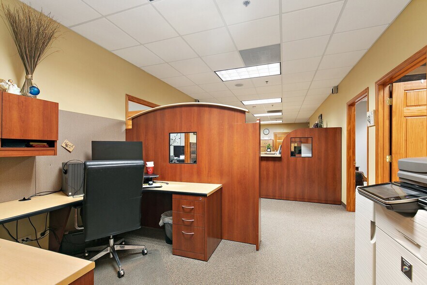 More Photos Of 15-85 N Woodbury St, South Elgin Apartments For Lease