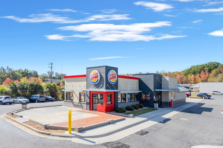 More Photos Of 231-355 S Madison Blvd, Roxboro Unknown For Lease