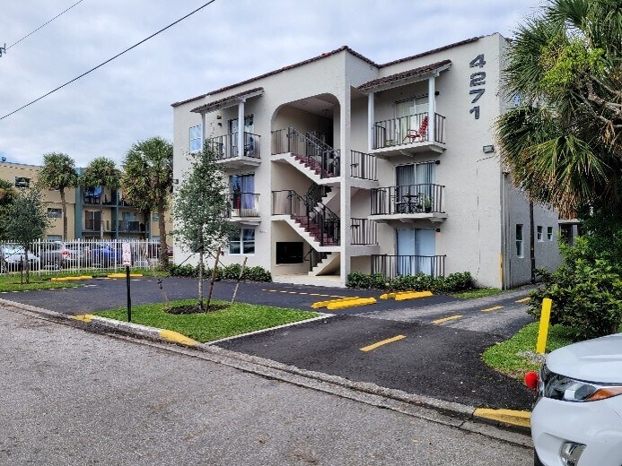 More Photos Of 4271 NW S Tamiami Canal Dr, Miami Apartments For Sale